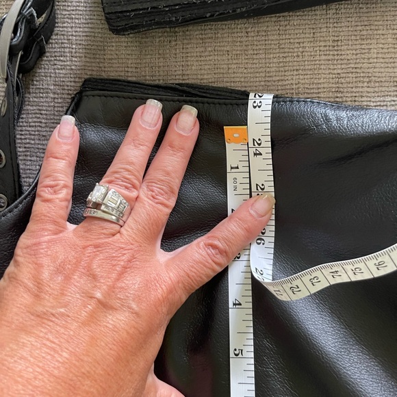 Harley Davidson leather chaps - Picture 6 of 7